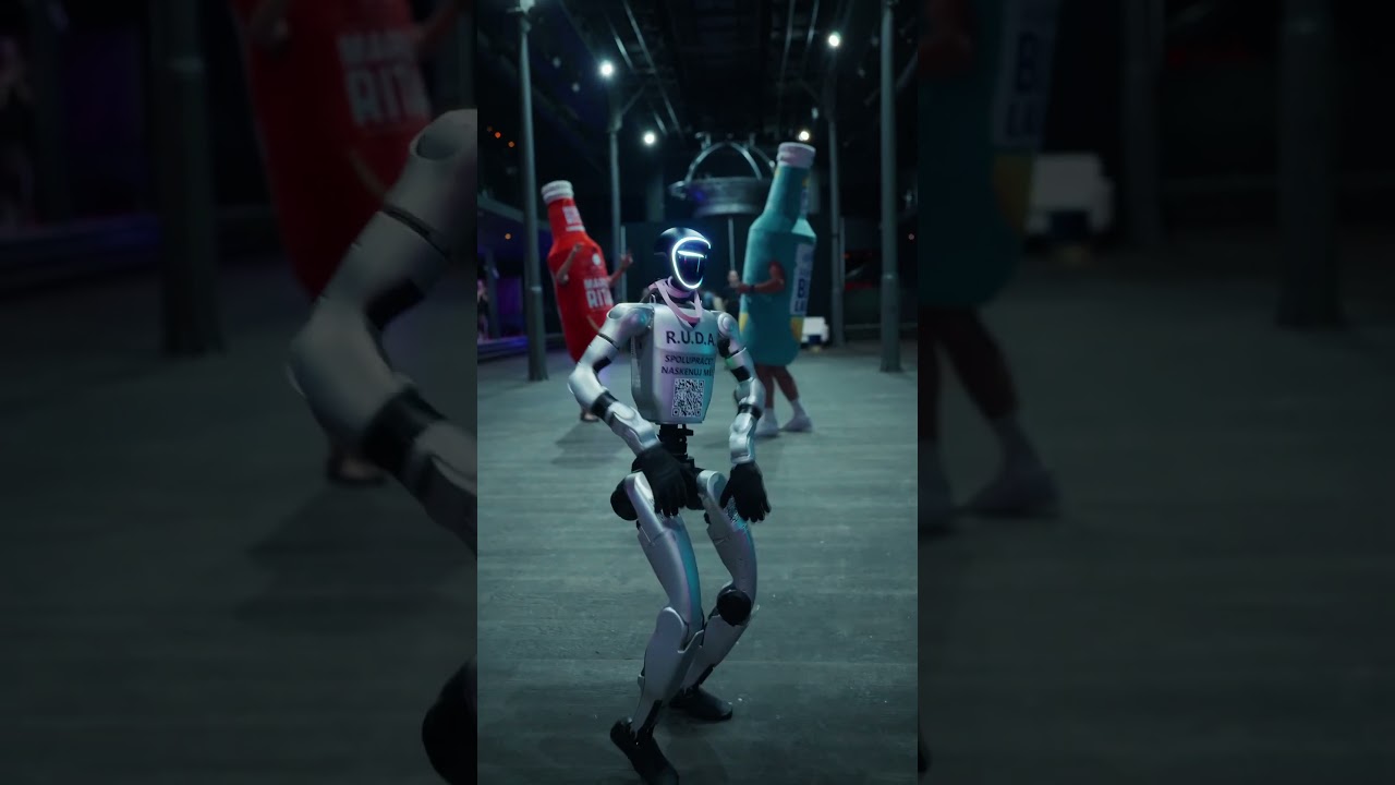 INFLUCON 2026 — gdy na festiwal influencerów przybywa humanoidalny robot